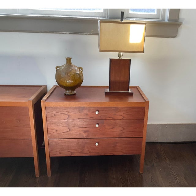 Pair of MCM Chests/Nightstands in the Manner of Florence Knoll For Sale In Raleigh - Image 6 of 18