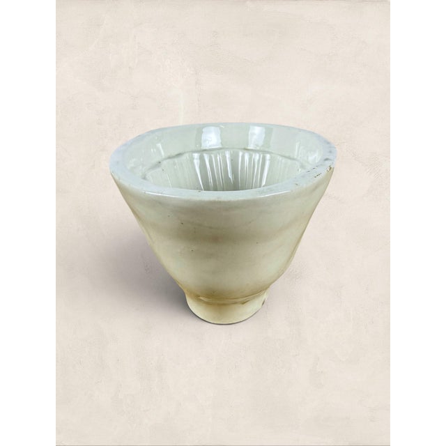 Antique English Jelly Mould The interior pattern on this earthenware jelly mould is the thing that catches you first....