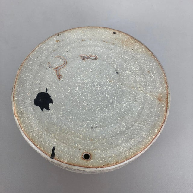 Ceramic Shell Vase by Piet Knepper for Mobach, 1960s For Sale - Image 11 of 12