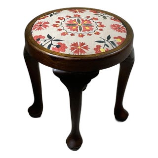 Beautifully Crafted Vintage Victorian-Style Footstool With Suzani Embroidery For Sale