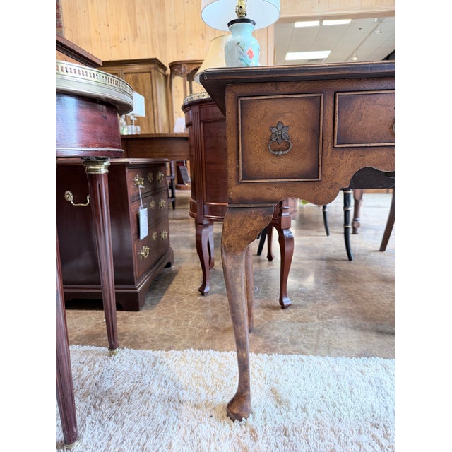 Early 20th Century Queen Anne Burl Walnut Lowboy Side Table For Sale In New York - Image 6 of 10