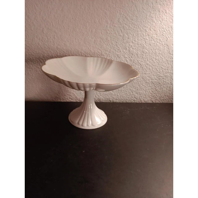 1980s Lenox Made in Usa Pedestal Scalloped Compote For Sale In Dallas - Image 6 of 6