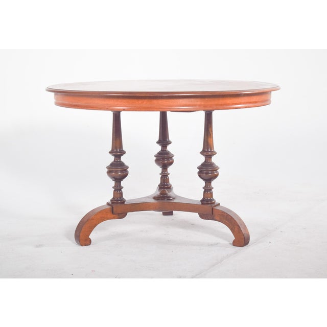 English Round Tea Table in Walnut, 1920s For Sale - Image 4 of 9