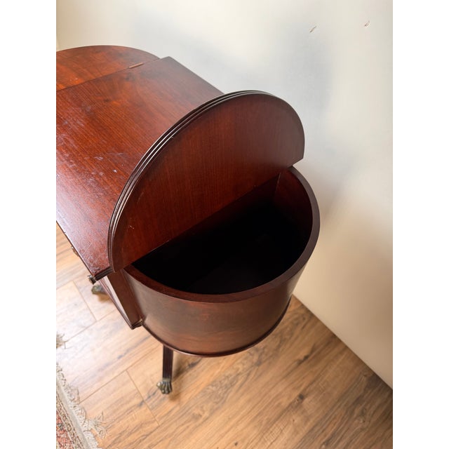 Wood Early 19th Century New York Classical Mahogany Astragal-End Work Table in the Manner of Duncan Phyfe, C. 1815–1825 For Sale - Image 7 of 9