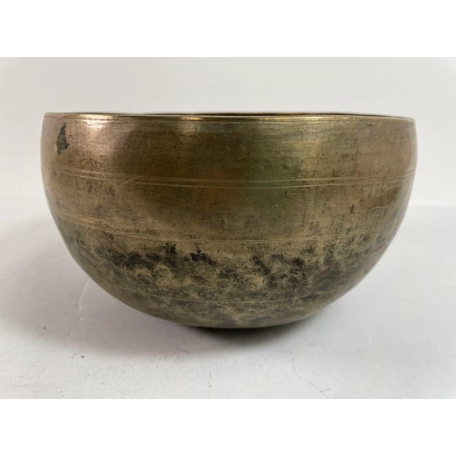 Metal Asian Bronze Singing Hammered Bowl 1950s For Sale - Image 7 of 12