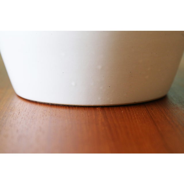 1960s Gordon and Jane Martz M51 Lamp for Marshall Studios White Short Gourd 24" For Sale - Image 6 of 10