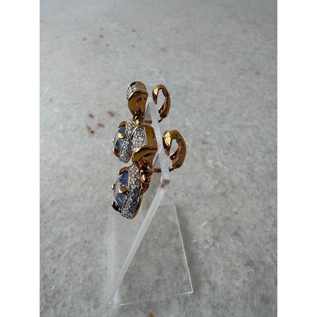 1980s Vintage Swarovski Gold Tone Pave Crystal & Purple/Blue Crystal Clip-on Earring For Sale - Image 5 of 5