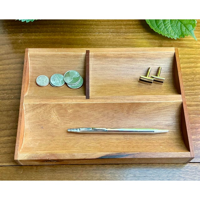 Chestnut 1970s Pair of Mid-Century Modern Wooden Jewelry Valets / Dresser Trays Attributed to Henredon For Sale - Image 8 of 8