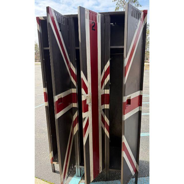 Mid-Century 3-Bay Industrial Steel Lockers, Hand-Painted British Union Flag Motif For Sale - Image 4 of 12