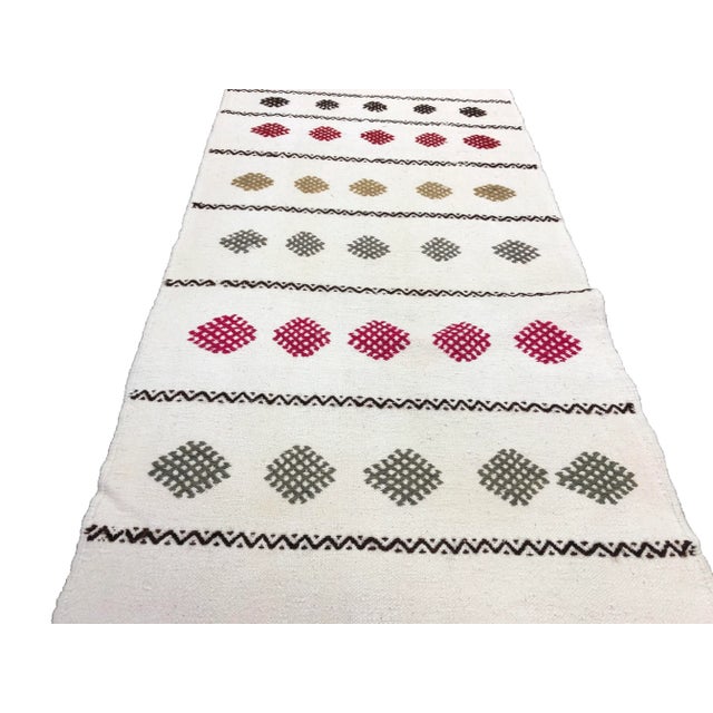 Art Deco 1960s Vintage Turkish Natural White Kilim Runner- 2′1″ × 17′1″ For Sale - Image 3 of 7