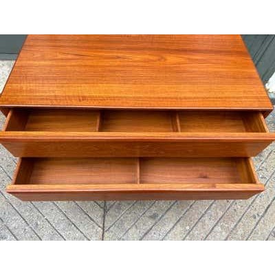 Norway Teak 4 Drawer Dresser in Scandinavian Modern Style, 1965 For Sale In Philadelphia - Image 6 of 10
