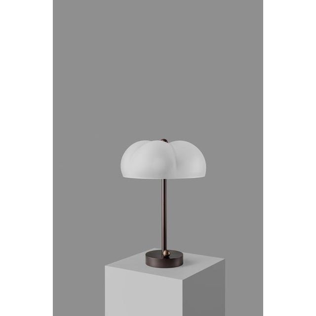 Hana MD Table Lamp in Borosilicate Glass and Brass Finish by Schwung For Sale - Image 10 of 18