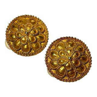1980s Etruscan Clip on Earrings, Signed Nyc Jaded - Set of 2 For Sale