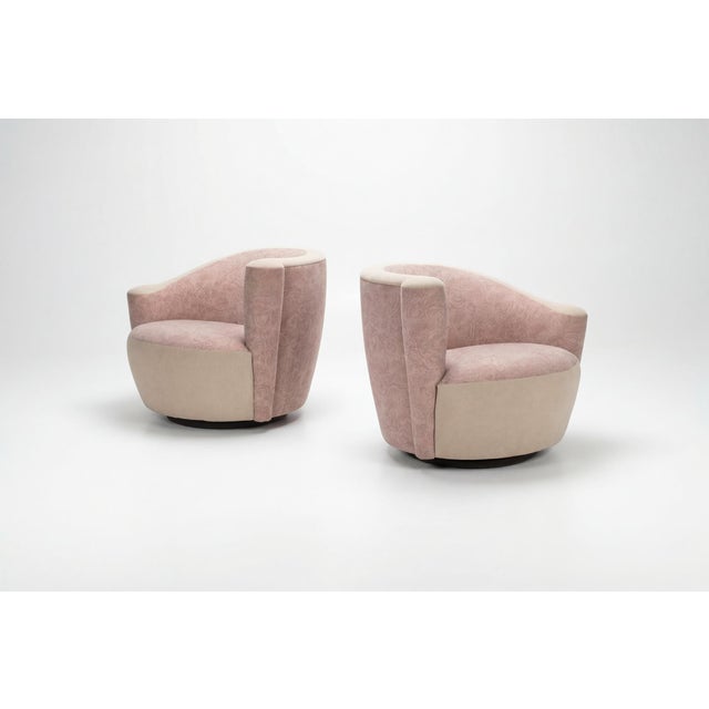 Contemporary Pair of Vladimir Kagan Nautilus Swivel Chairs For Sale - Image 3 of 10