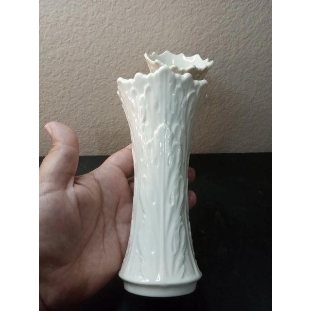 Lenox 1980s Pair of Lenox Usa Bark Pattern Bud Vases For Sale - Image 4 of 6