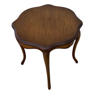 Vintage French Provincial Louis XV Style Scalloped Side Table With Cabriole Legs For Sale