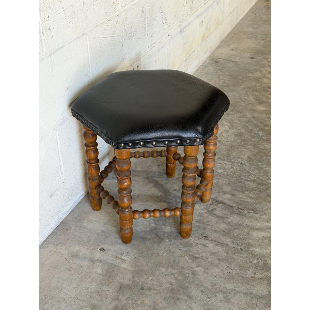 Wood Black Leather Oak Ottoman With Nailhead Trim Spindle Legs Vintage Mid-Century Modern 1970s For Sale - Image 7 of 10