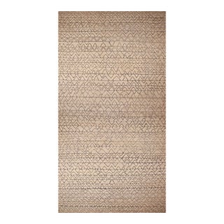 Nazmiyal Collection Oversized Chevron Modern Rug For Sale
