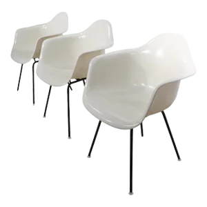 Classic Eames for Herman Miller Dax Chair in White Fiberglass 3 Avaiable