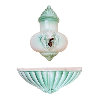 Vintage Royal Haeger Mint Green Lion Head Wall Lavabo – 1960s Mediterranean Revival Ceramic Fountain For Sale