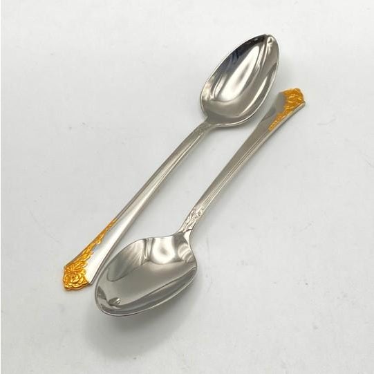 Late 20th Century Oneida Cube “Golden Damask Rose” Stainless Flatware 50 Pieces (Service for 9 With Hostess Pieces and Storage Chest) For Sale - Image 12 of 18