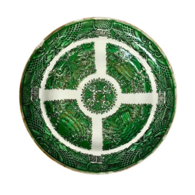 Chinese Export "Green Fitzhugh" Porcelain Plates, Set of Three For Sale - Image 11 of 14