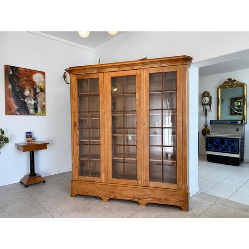 Art Nouveau Display Cabinet in Pine For Sale - Image 16 of 16