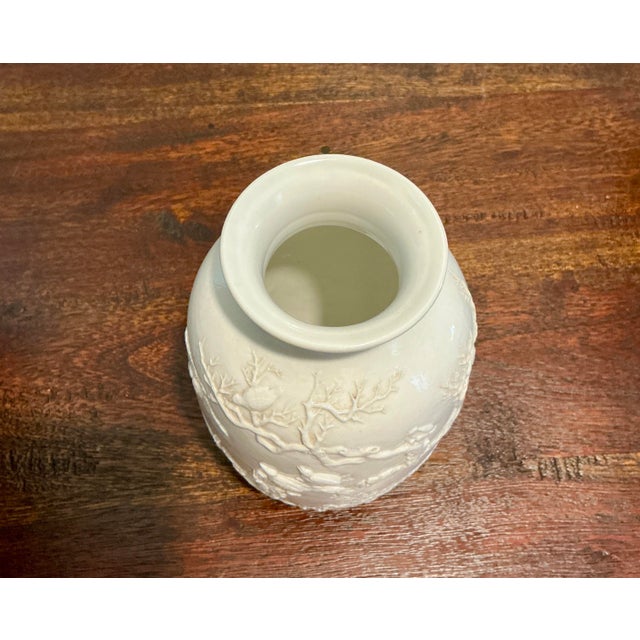 Chinese Blanc De Chine Vase With Quail & Pine Motif – Dehua Porcelain For Sale - Image 4 of 5