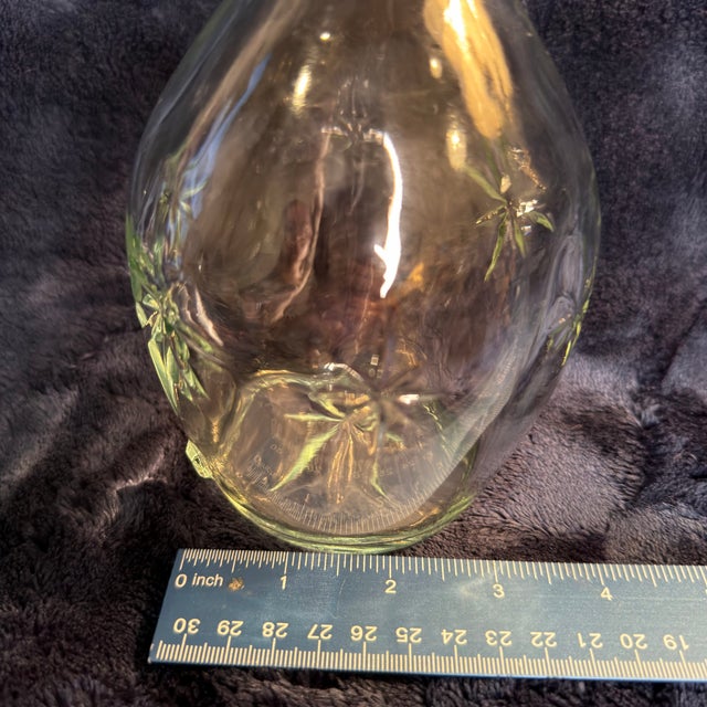 1970s Mid-Century Modern Atomic Starburst Glass Decanter With Faceted Stopper - Transitional Metric Era For Sale - Image 16 of 16