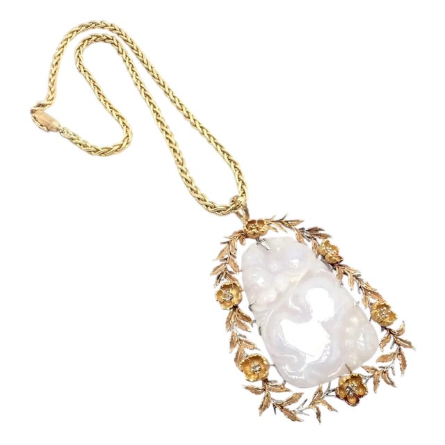 Mid 20th Century Buccellati Yellow Gold Lavender Jade Pendant Necklace For Sale