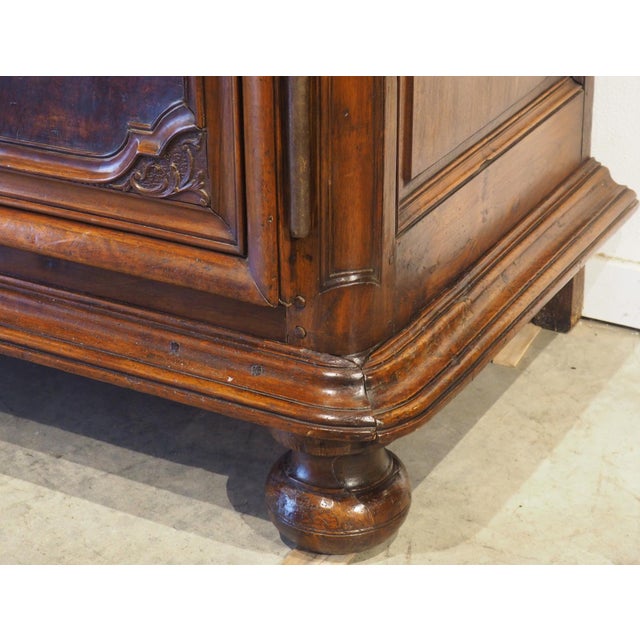 French Spectacular Walnut and Burl Walnut Régence Armoire From Lyon, France, Circa 1715 For Sale - Image 3 of 18