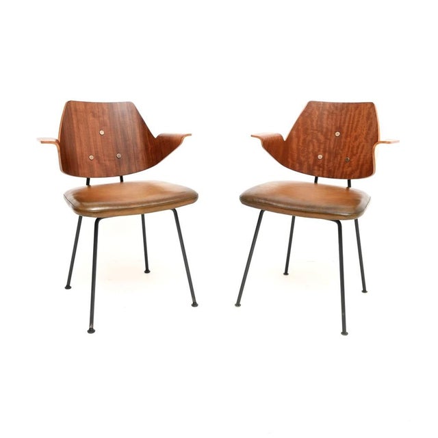 Vintage 661 Armchairs by Robin Day for Hille, 1960s, Set of 2 For Sale - Image 9 of 9
