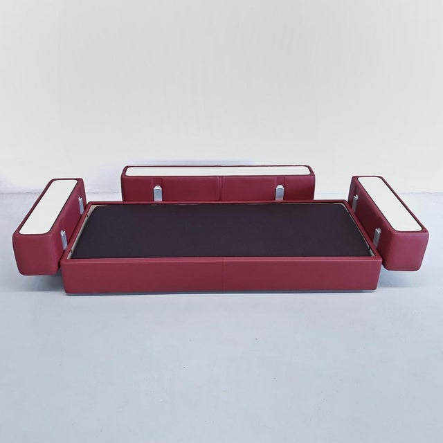 Tito Agnoli Model 711 Daybed Sofa in Red Leather attributed to Tito Agnoli for Cinova, 1970s For Sale - Image 4 of 17