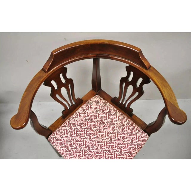 Traditional Mid 20th Century Vintage Mahogany Georgian Chippendale Style Corner Chair by Statesville Ross For Sale - Image 3 of 9