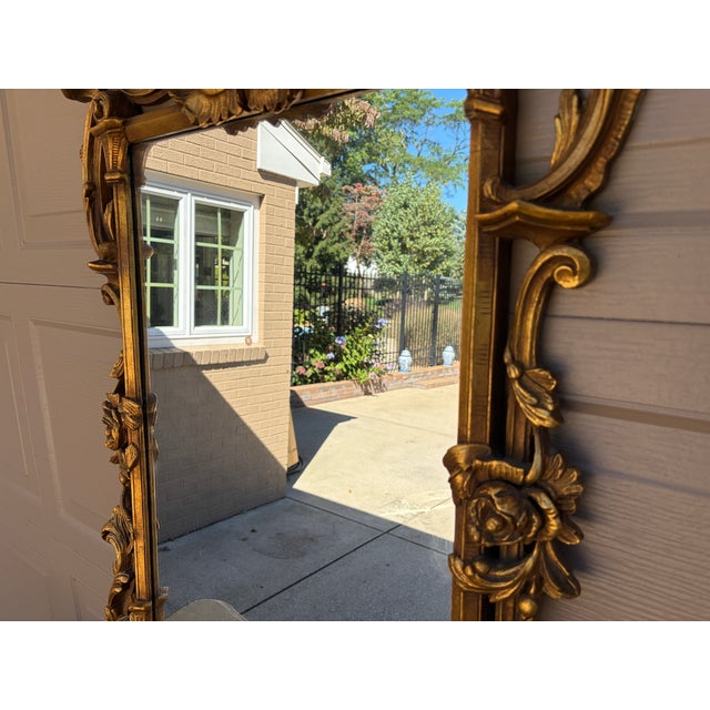 Early 20th Century French Louis XV Carved Giltwood Wall Mirror For Sale - Image 13 of 18