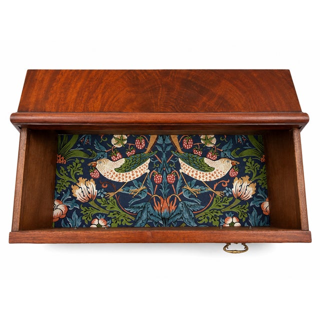 Late 20th Century Reproduction Mahogany Crotch Veneer 3-Drawer Chest / Small Dresser With Brass Pulls For Sale In New York - Image 6 of 8