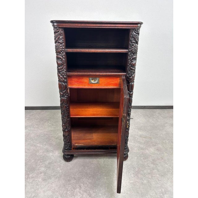 Art Nouveau Cabinet with Shelf with Distinctive Floral Carvings, 1890s For Sale - Image 3 of 11