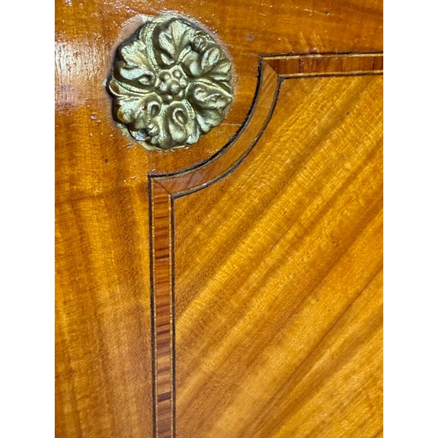 French Neoclassical Burl Maple Bed, 1900 For Sale - Image 3 of 7