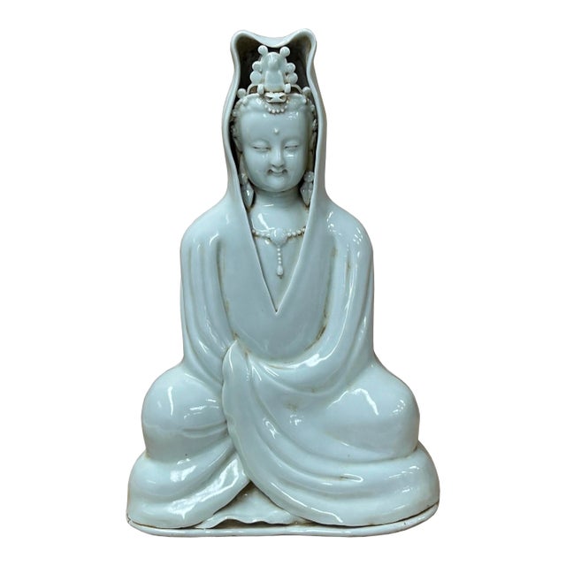 Dehua Blanc De Chine White GuanYin Bodhisattva Porcelain Statue For Sale