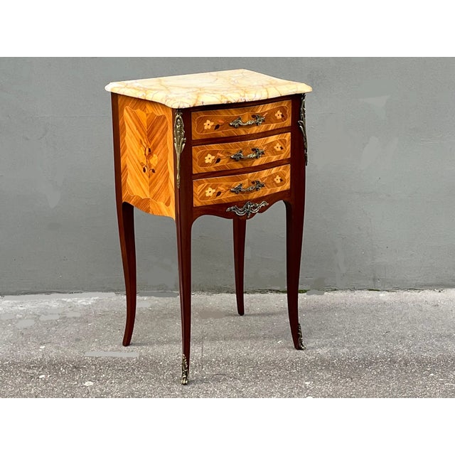 1940s French Louis XV Style Large Rosewood Side Table Nightstand For Sale In Miami - Image 6 of 8