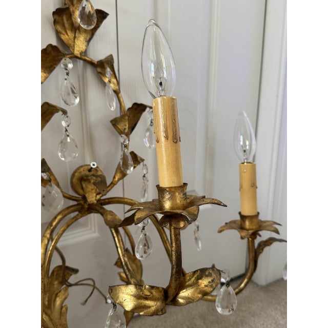 Gold Mid 20th Century Florentine or Hollywood Regency Italian Gilt Tole & Crystal Wall Sconces - A Pair For Sale - Image 8 of 13