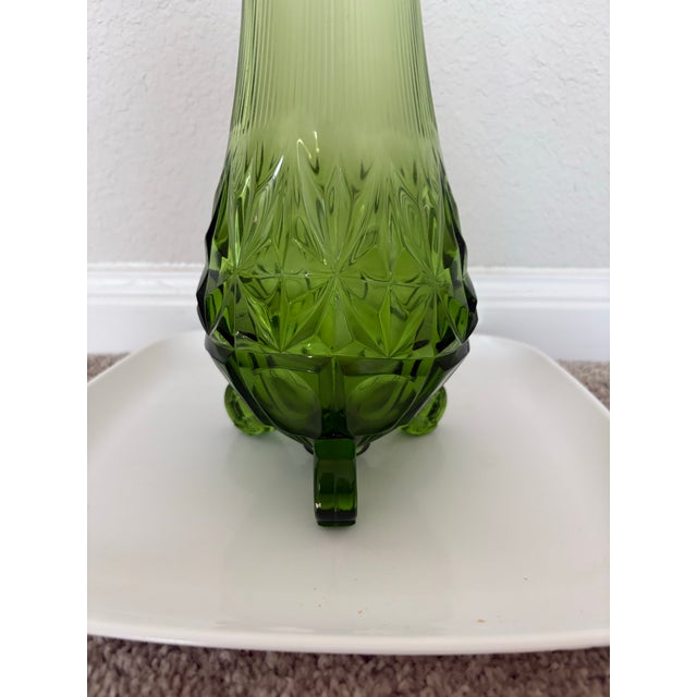 Gemstone Vintage MCM L E Smith Diamond Butt 3 Wheel Green Swung Tall Vase For Sale - Image 7 of 10