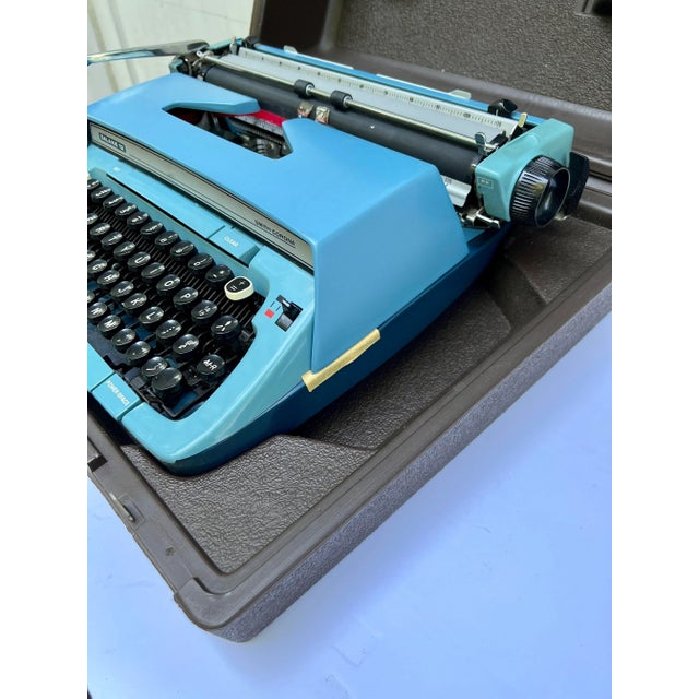 Vintage Smith Corona Galaxie 12 Typewriter For Sale - Image 4 of 12