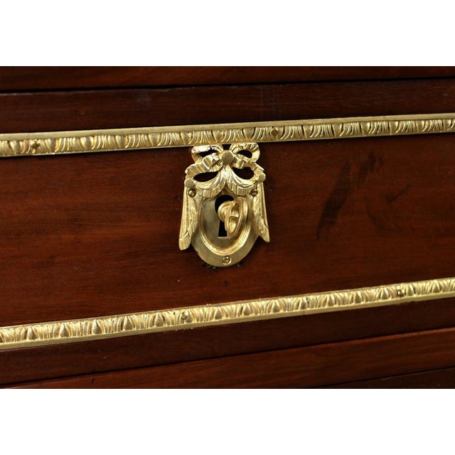 Louis XVI Chest of Drawers in Mahogany Veneer For Sale - Image 10 of 18