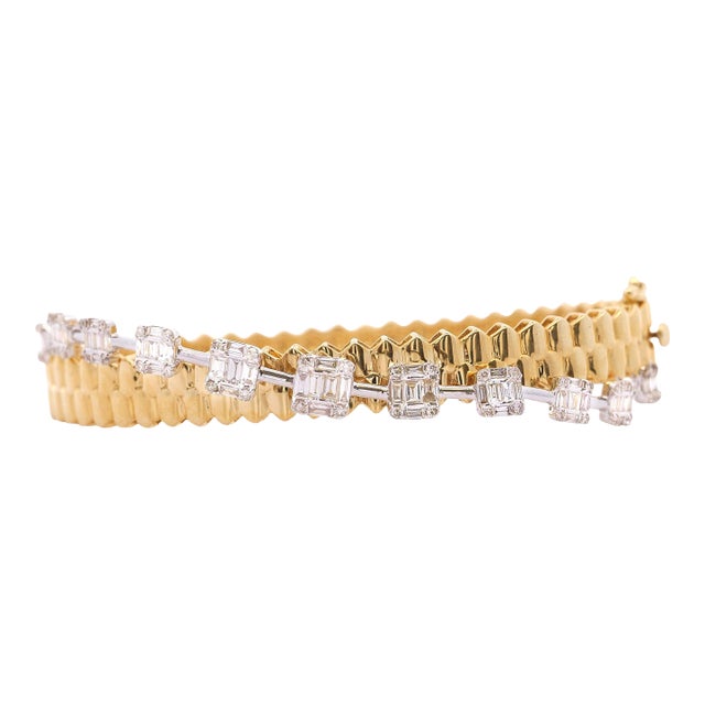 14k White and Yellow Gold Ribbed 1.52 Carat Diamond Bangle With Illusion Set For Sale