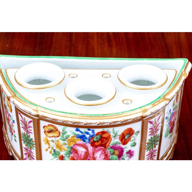 Antique 18th Century Paris Porcelain Bough or Bulb Flower Pots by the Queen's Factory, Rue Thiroux - A Pair For Sale - Image 9 of 18