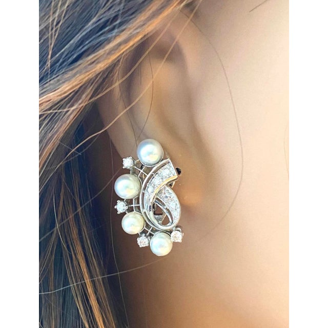 Vintage Mid Century 14k White Gold Diamond Pearl Clip-on Earrings, A Pair For Sale In New York - Image 6 of 8
