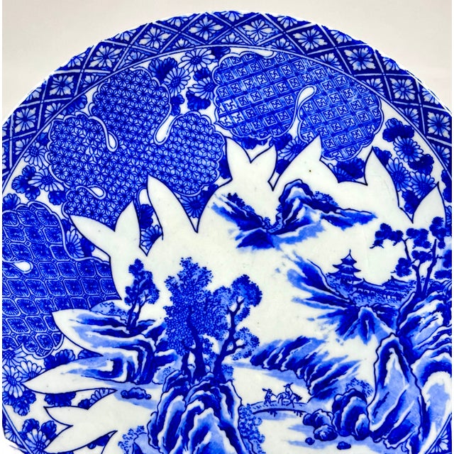 Antique Japanese Blue & White Porcelain Charger With Yamatoku Mark, Early 20th Century For Sale - Image 6 of 8