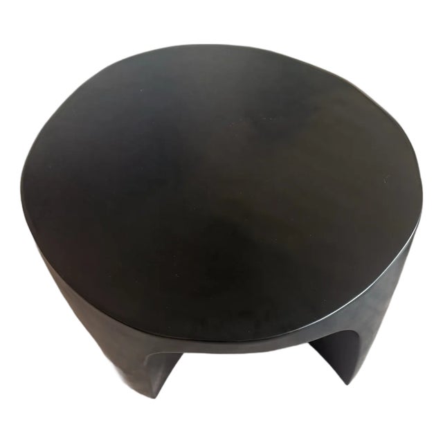 Robert Kuo Hand Repousse Limited Round Black Lacquer Table For Sale