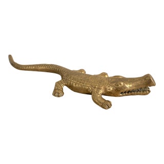 Vintage Brass Alligator Paperweight / Decorative Object For Sale